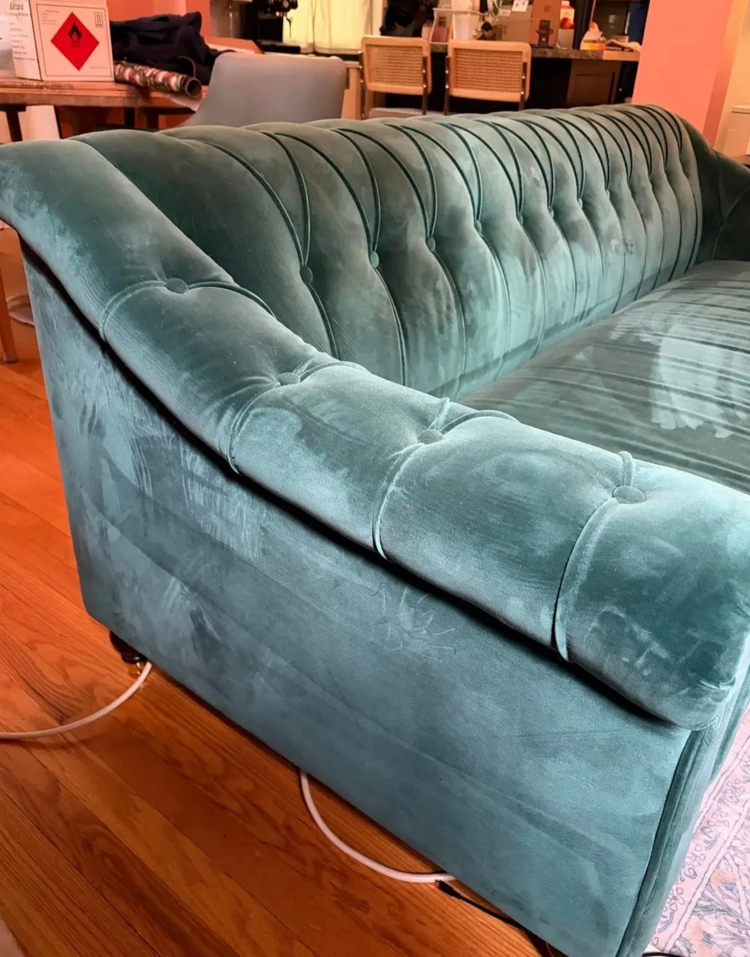 Luxurious Green Tufted Velvet Sofa - photo 2