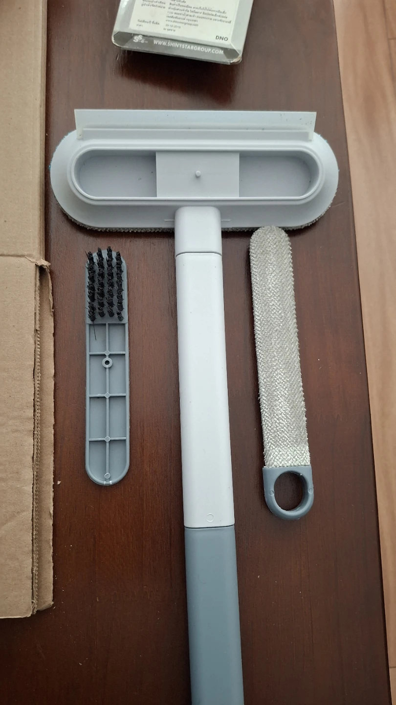 Multi-Function Window Cleaner Tool and lint remover