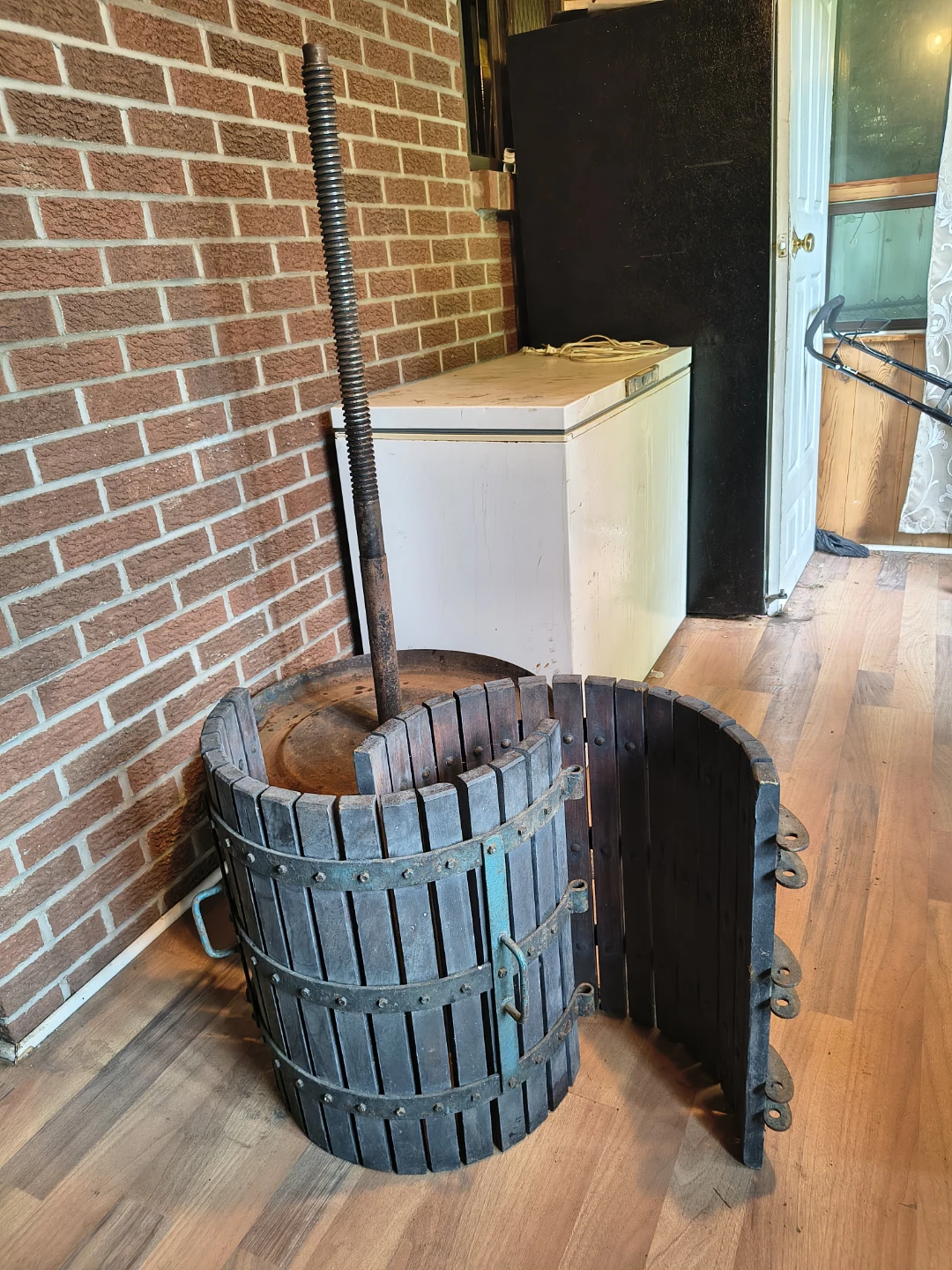 Vintage Wooden Wine/Fruit Press - photo 4