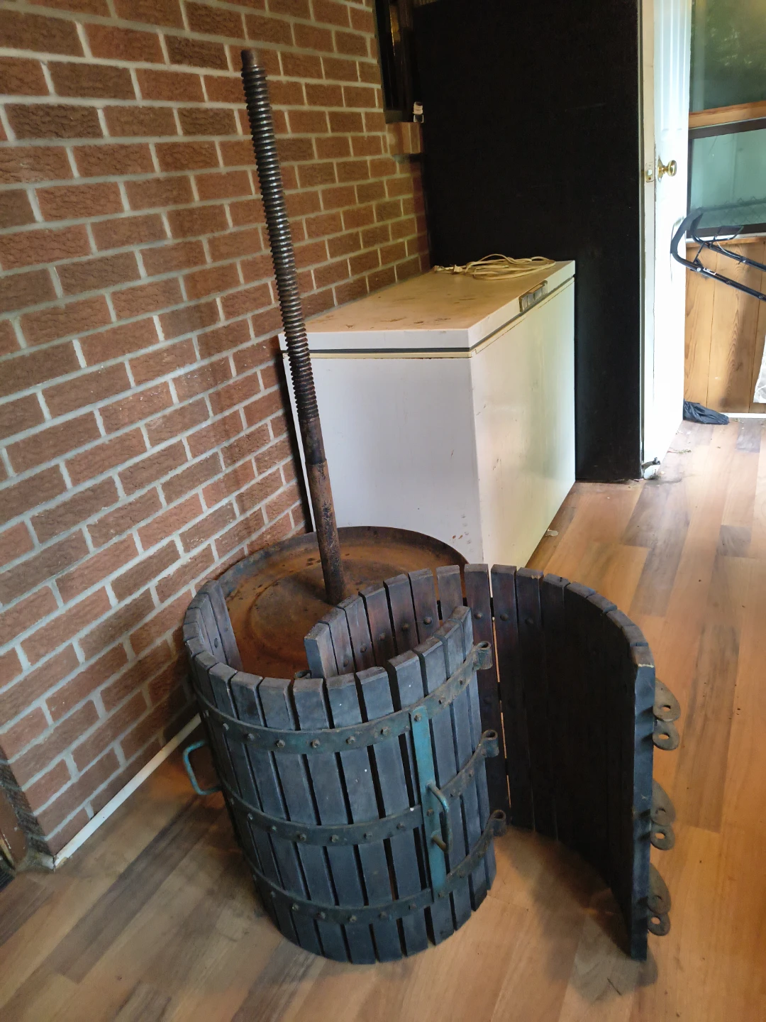 Vintage Wooden Wine/Fruit Press - photo 5