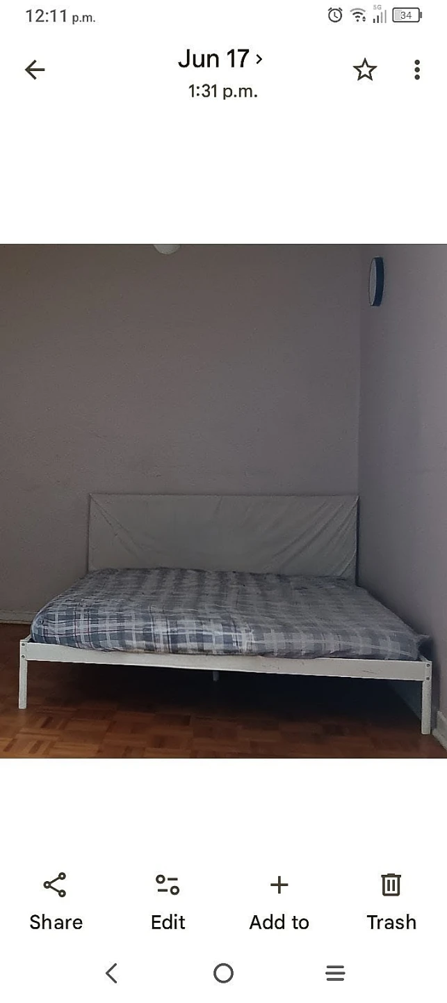 Moving sale