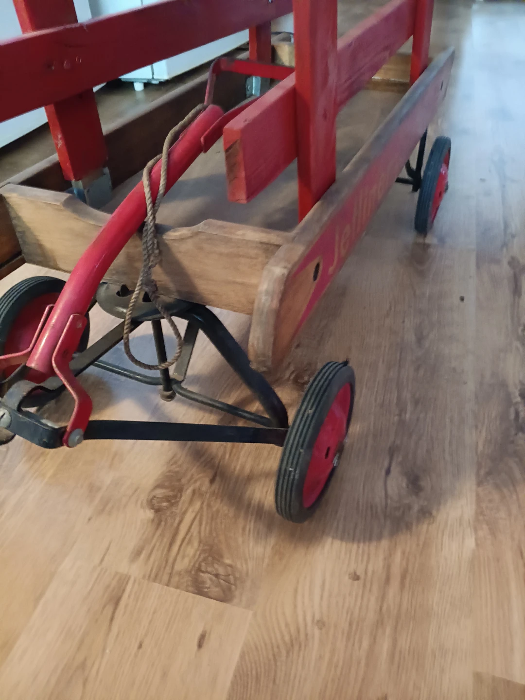 Red Jetliner Wagon - photo 3
