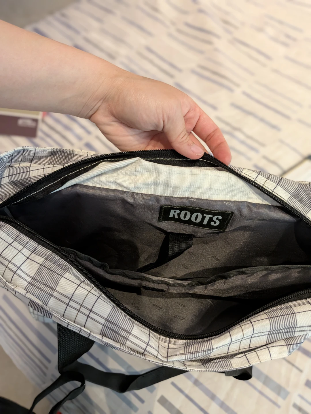 Roots Plaid Tote Laptop Bag - photo 3