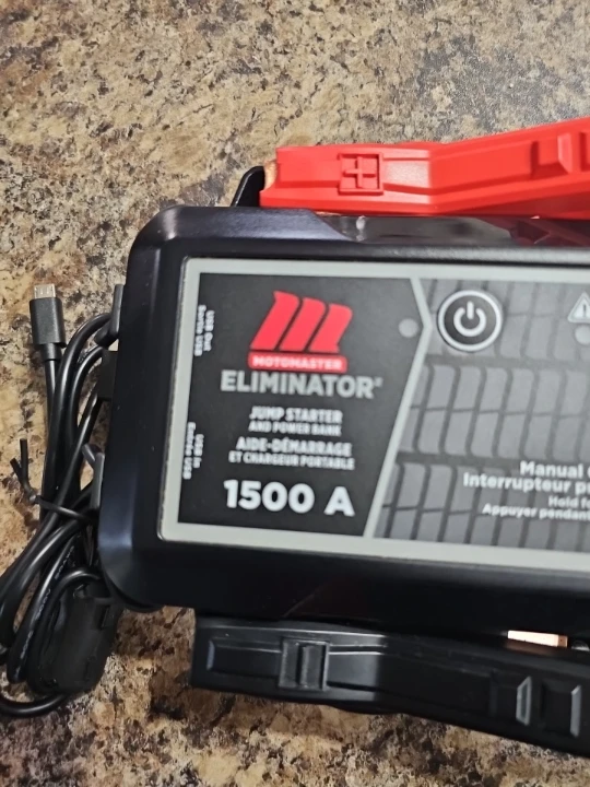 Motomaster Eliminator 1500A Jump Starter & Power Bank