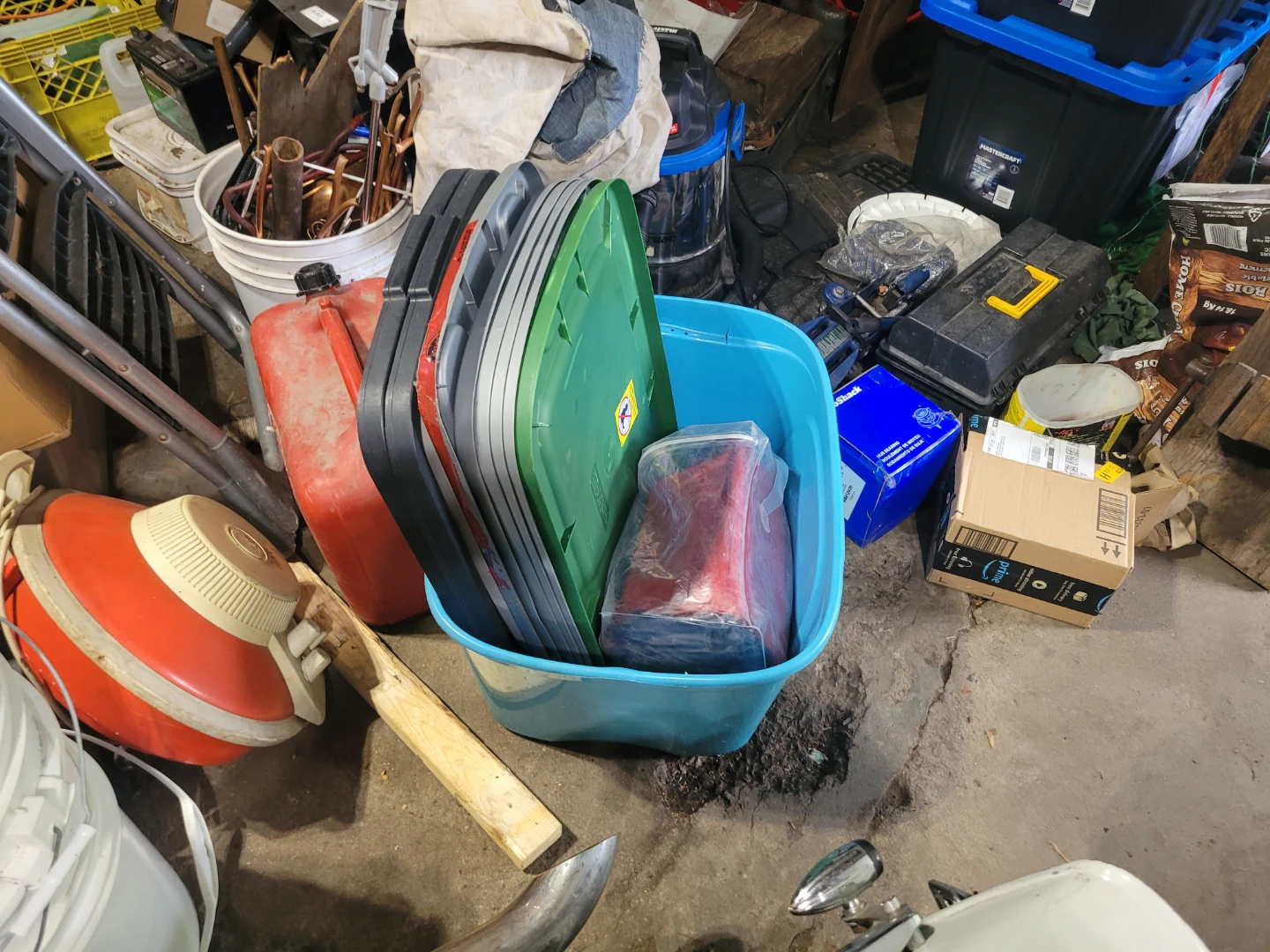 Lot  of Plastic Storage Bins and Lids - photo 5