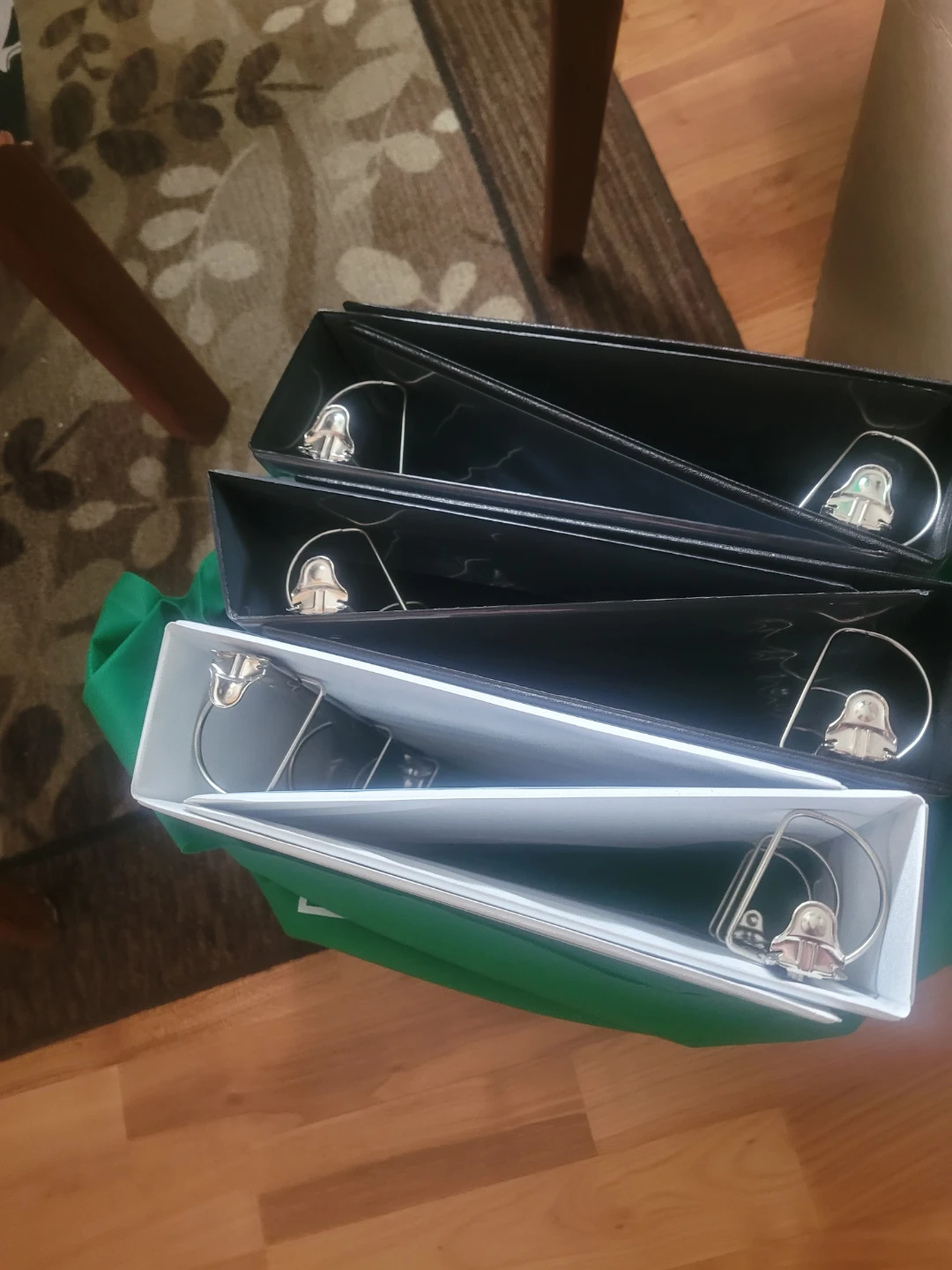 Binders $3 each - photo 2