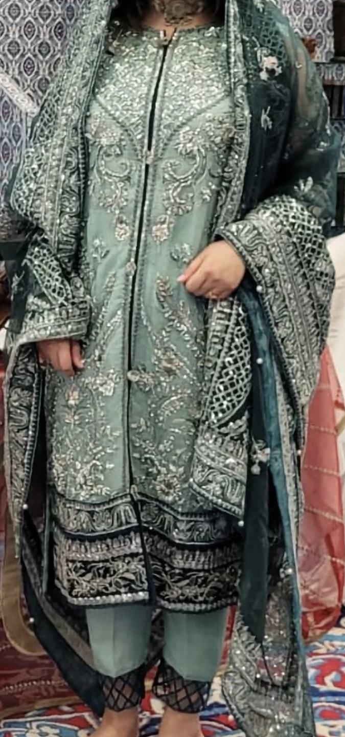 Women's Embroidered Teal Kurti Set - photo 2