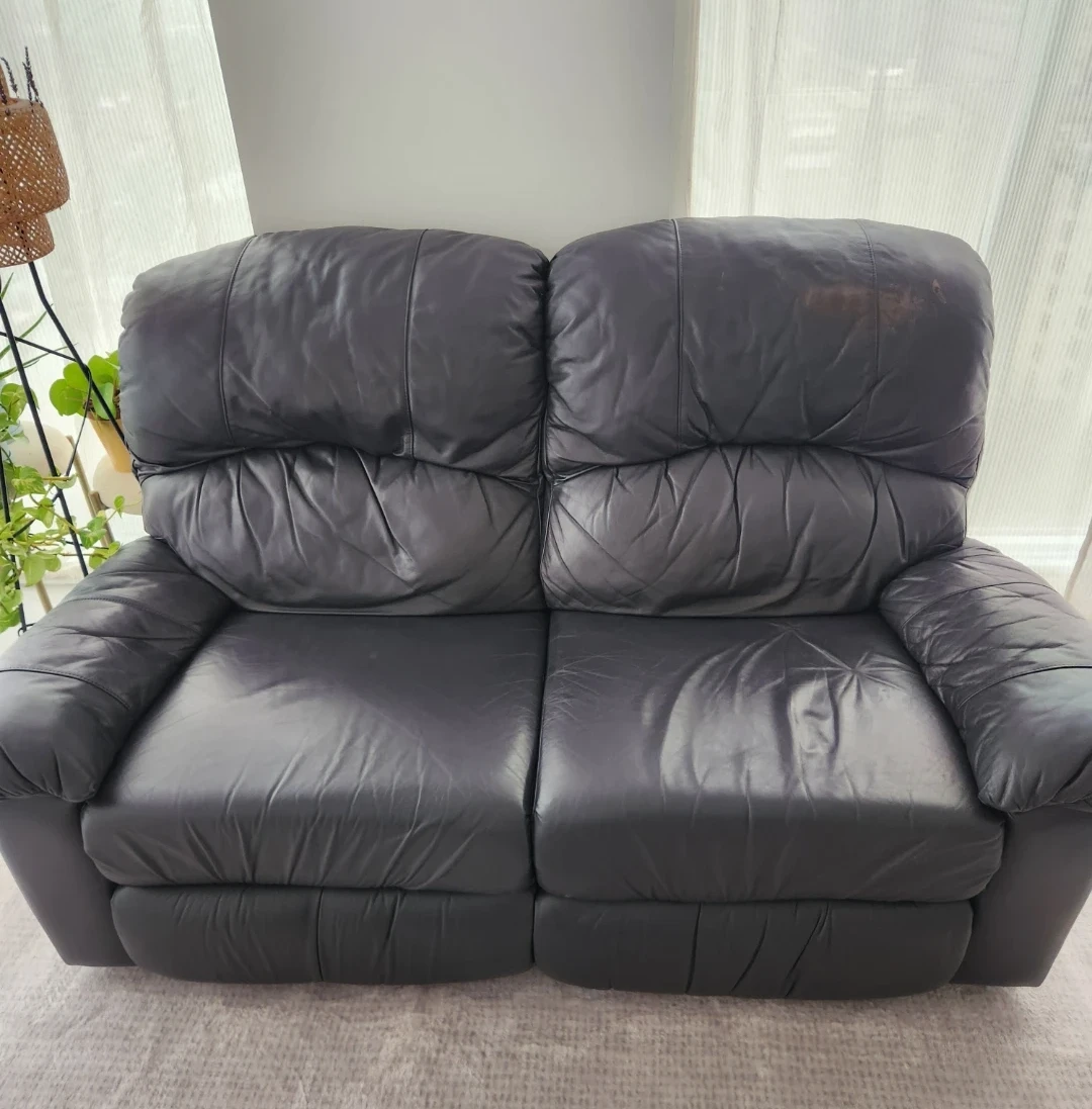 Vintage Elran Black Leather Reclining Sofa