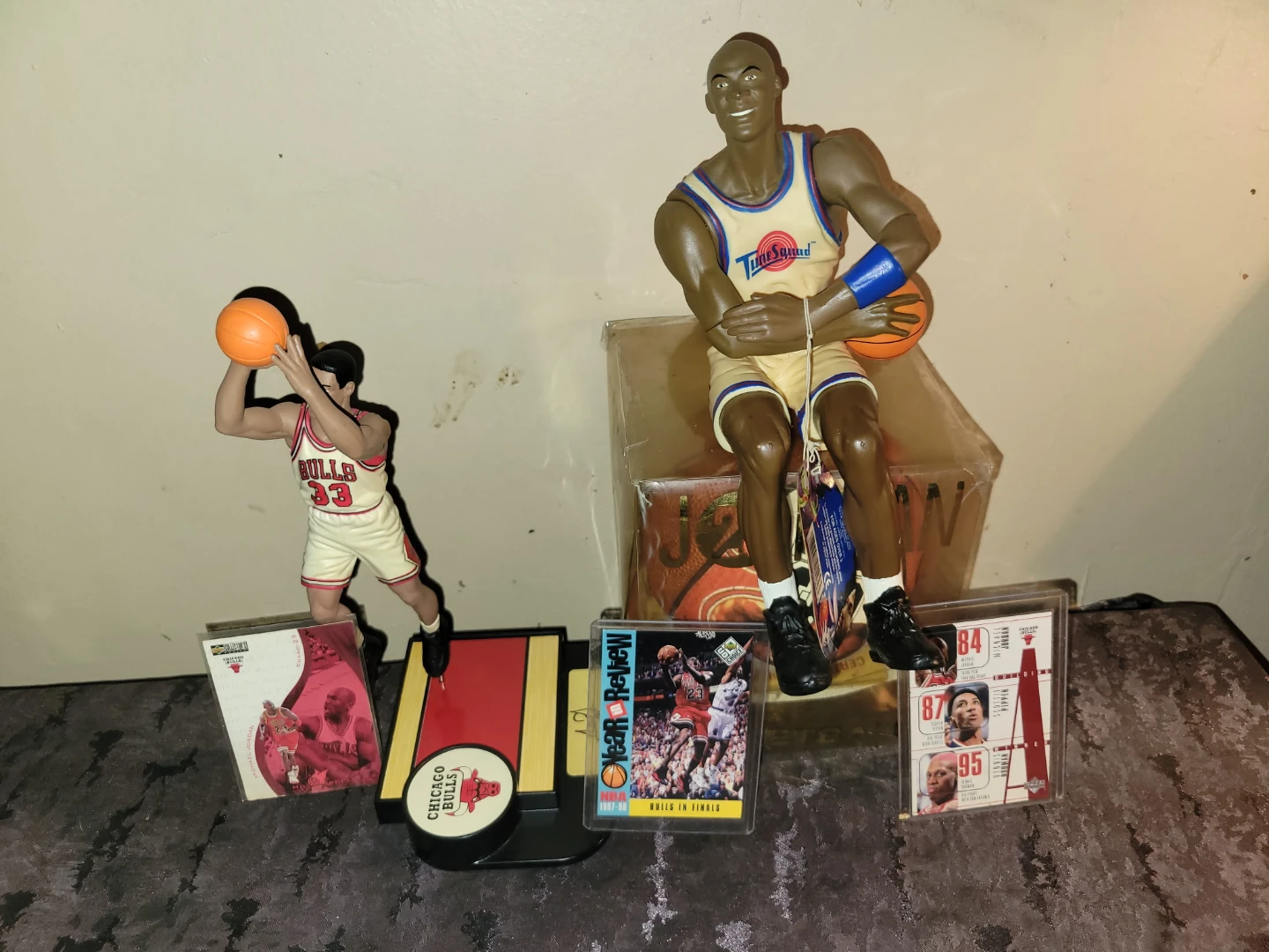 Space Jam Michael Jordan & Chicago Bulls Scottie Pippen Figures
