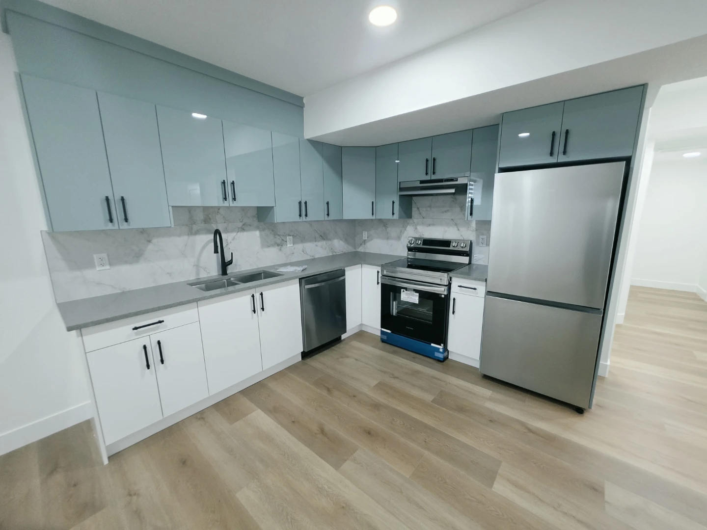 2 bedroom Basment for rent - photo 2