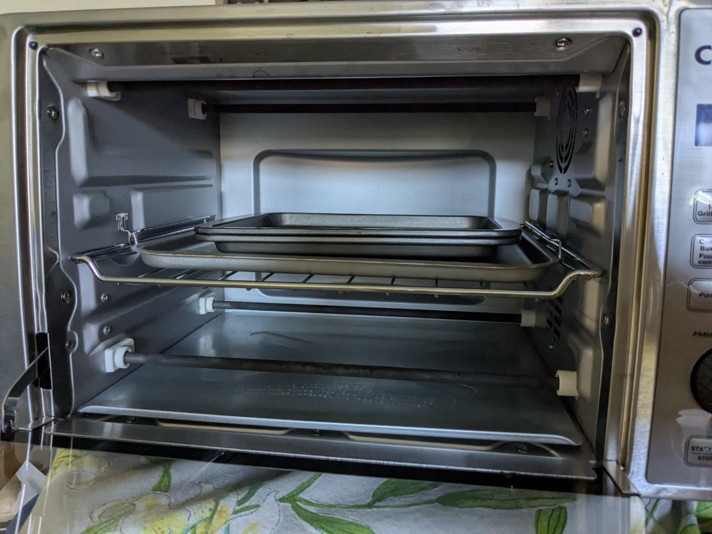 Cuisinart Toaster Oven with Baking Pan - photo 2