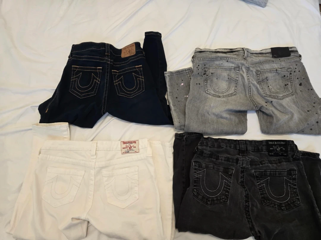 Womens True Religion Jeans Bundle (4 Pairs)