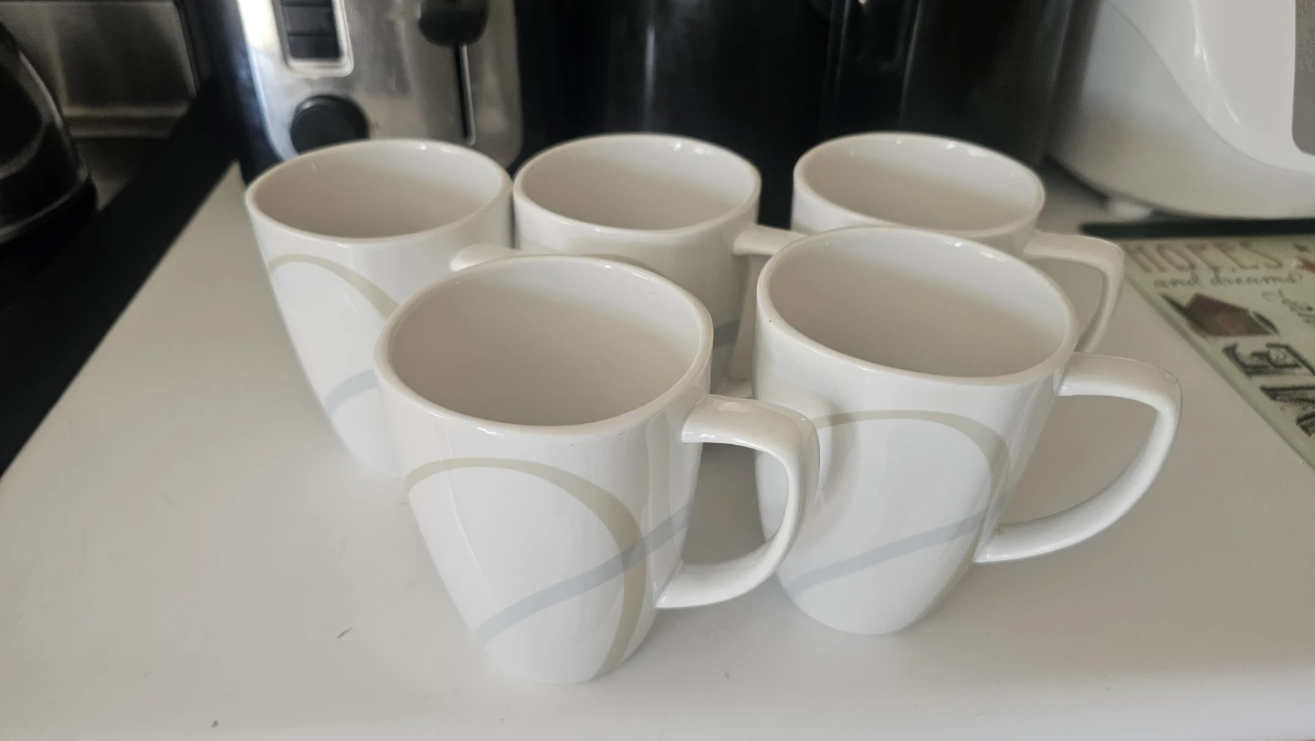 Set of 5 Corelle Mugs - photo 3
