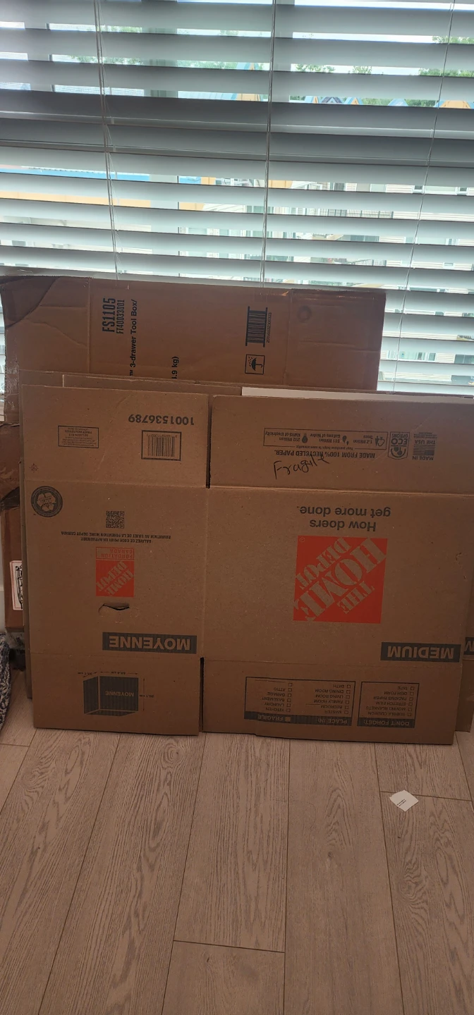 5 moving Cardboard Boxes - Medium and Moyenne Sizes