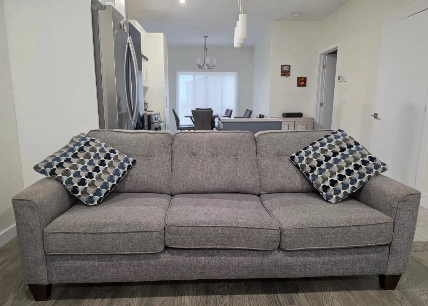 Grey 3-Seater Sofa (2 sofas + 4 pillows)