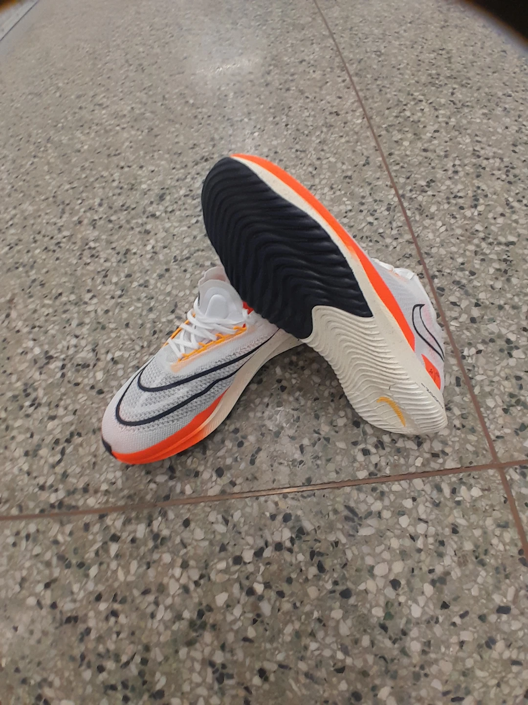 Nike ZoomX Running Shoes Men's Size 10 - photo 2