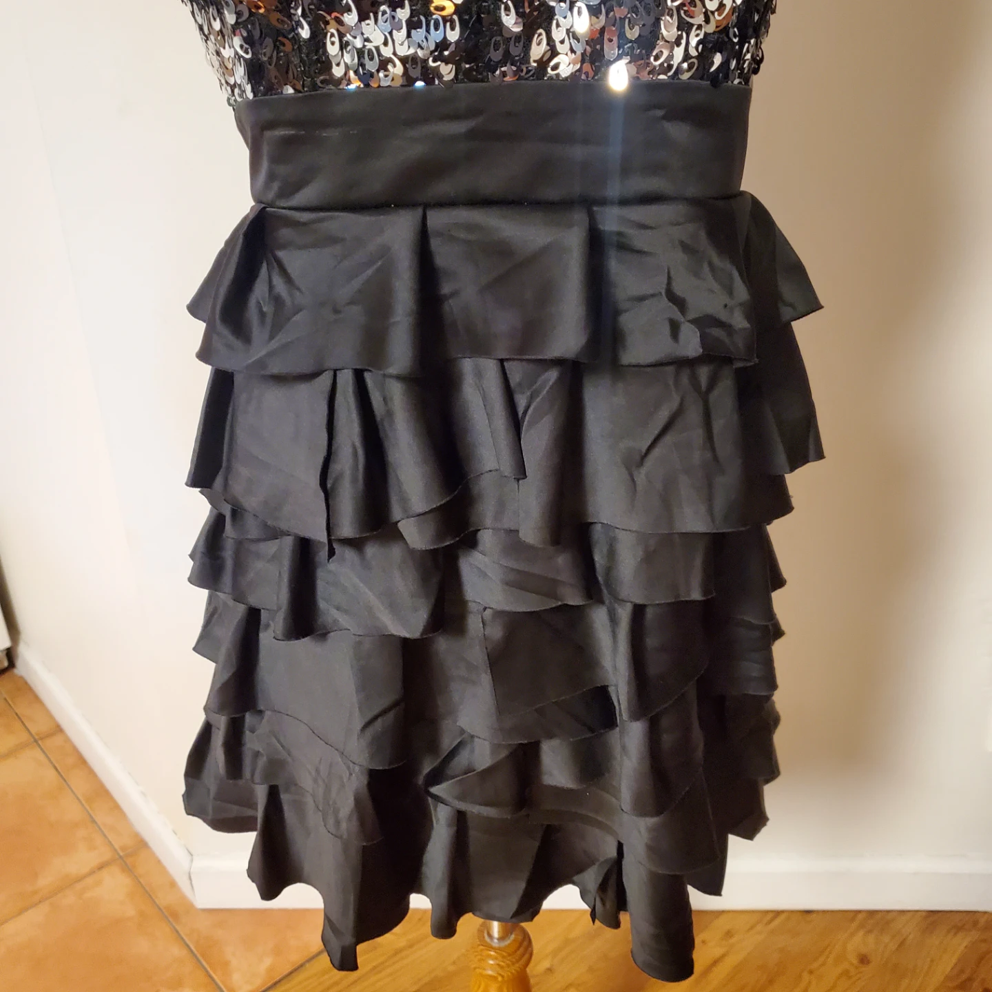Black Sequin & Ruffle Dress Size S/P - photo 2