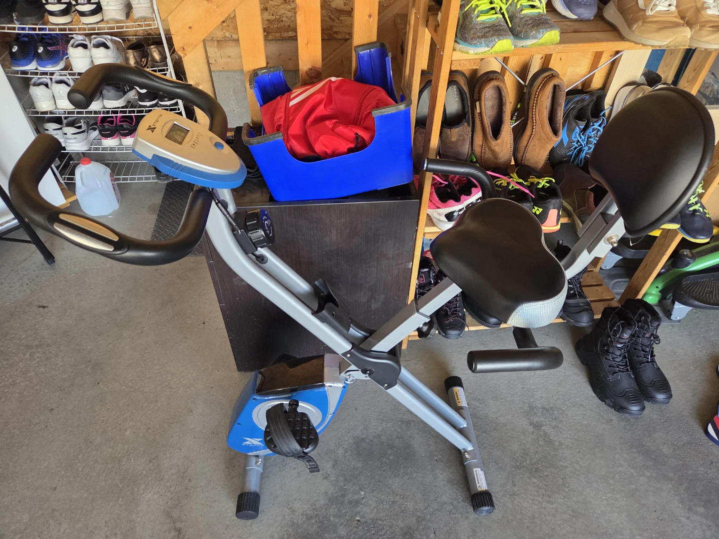 Garage Sale !