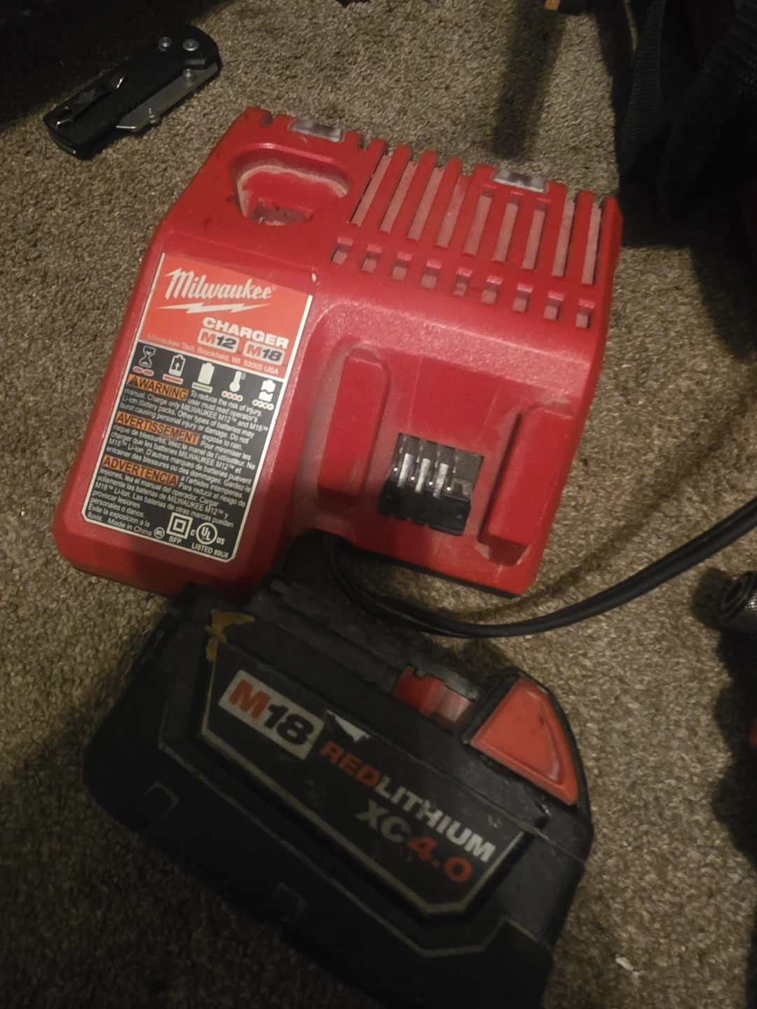 Milwaukee M12 & M18 Battery Charger with M18 XC 4.0 Battery