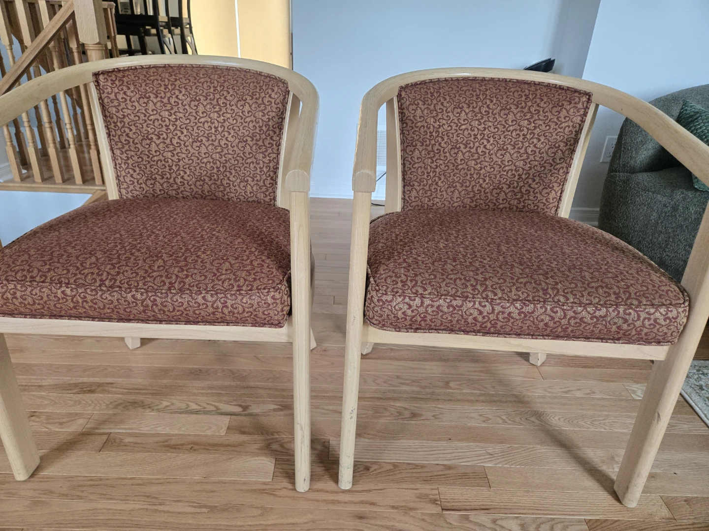 Pair of Accent Chairs with Patterned Upholstery - photo 2