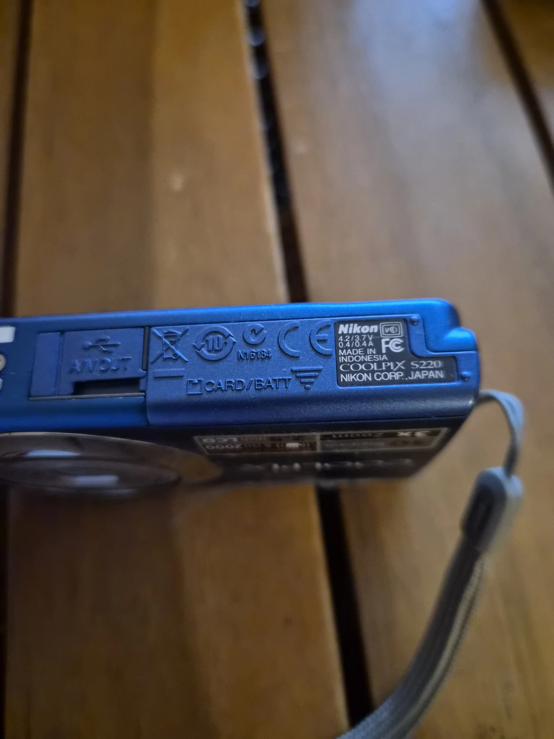 Nikon COOLPIX S220 Digital Camera - Blue - photo 3