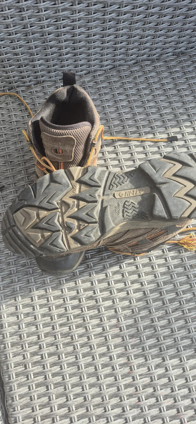 Hi-Tec Men's Hiking Boots Size 10 - photo 2