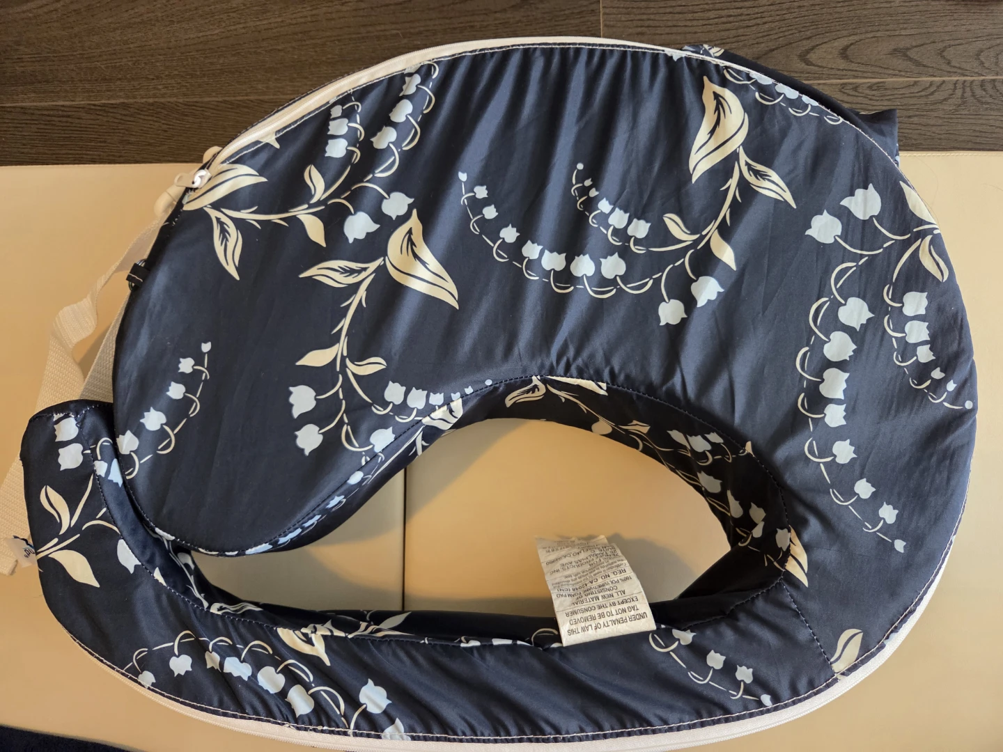 my brest friend nursing pillow - photo 2