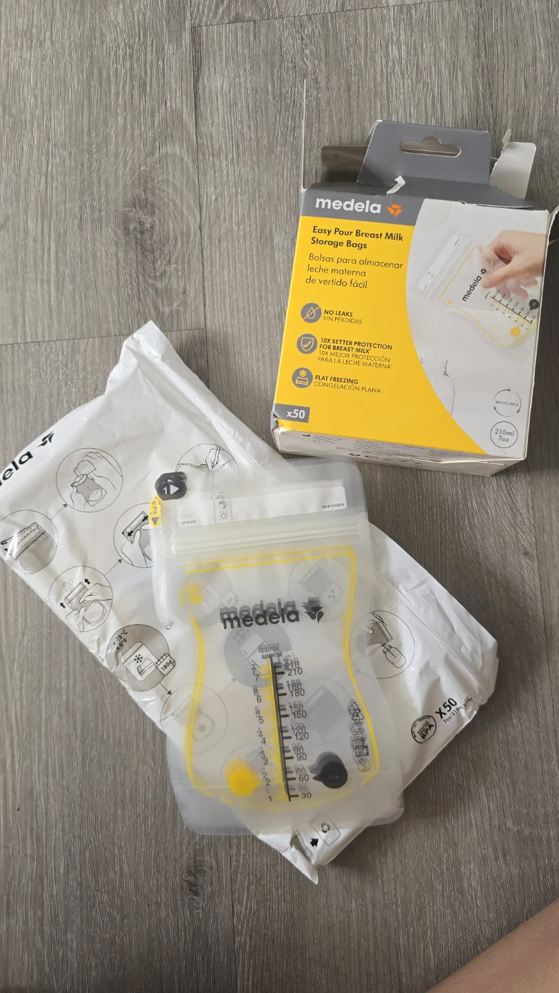 FREE - Medela Easy Pour Breast Milk Storage Bags - 23 Count