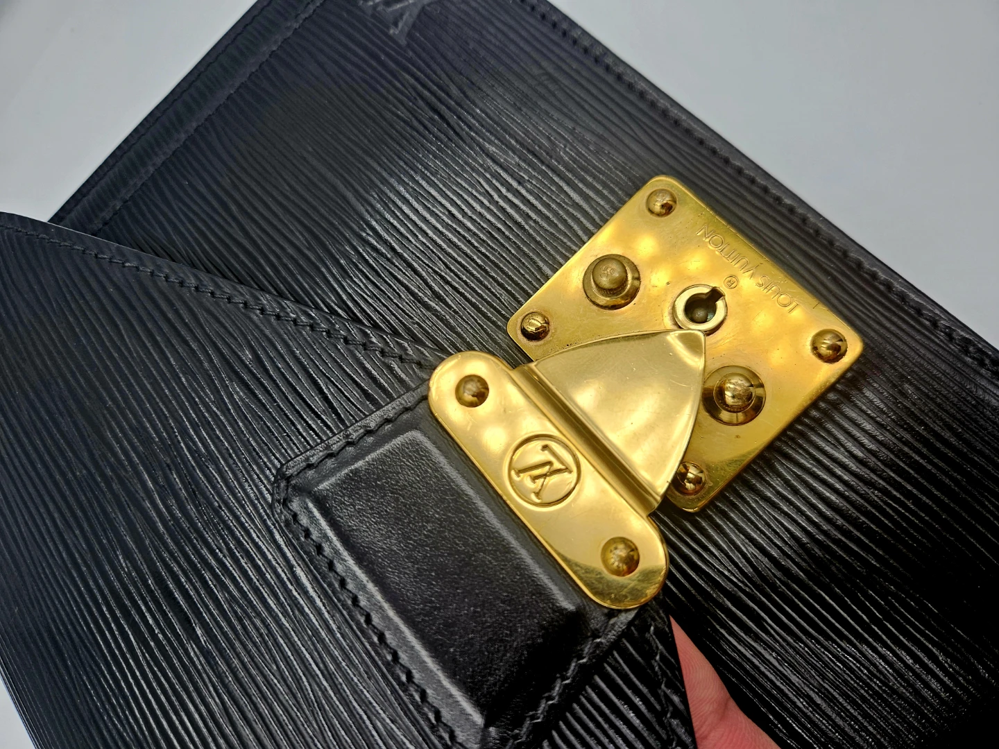 Louis Vuitton Epi Leather Clutch - photo 3