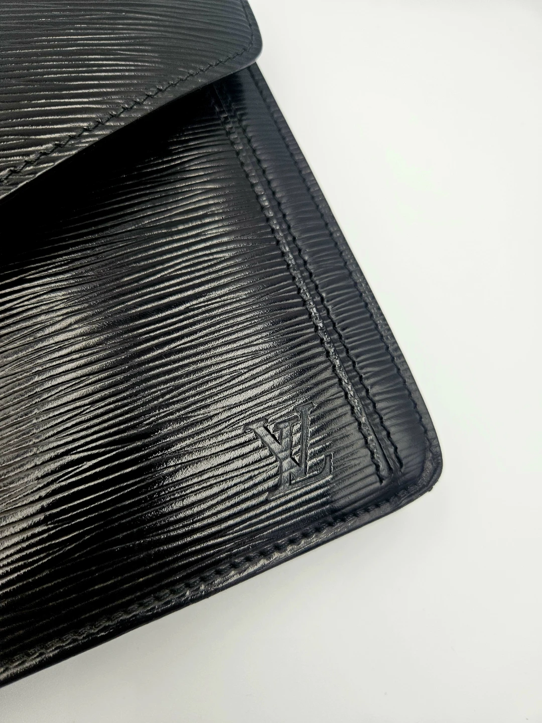Louis Vuitton Epi Leather Clutch - photo 5
