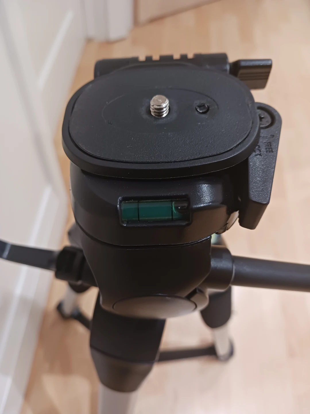 Camera Tripod with Bubble Level & Adjustable Height - photo 3