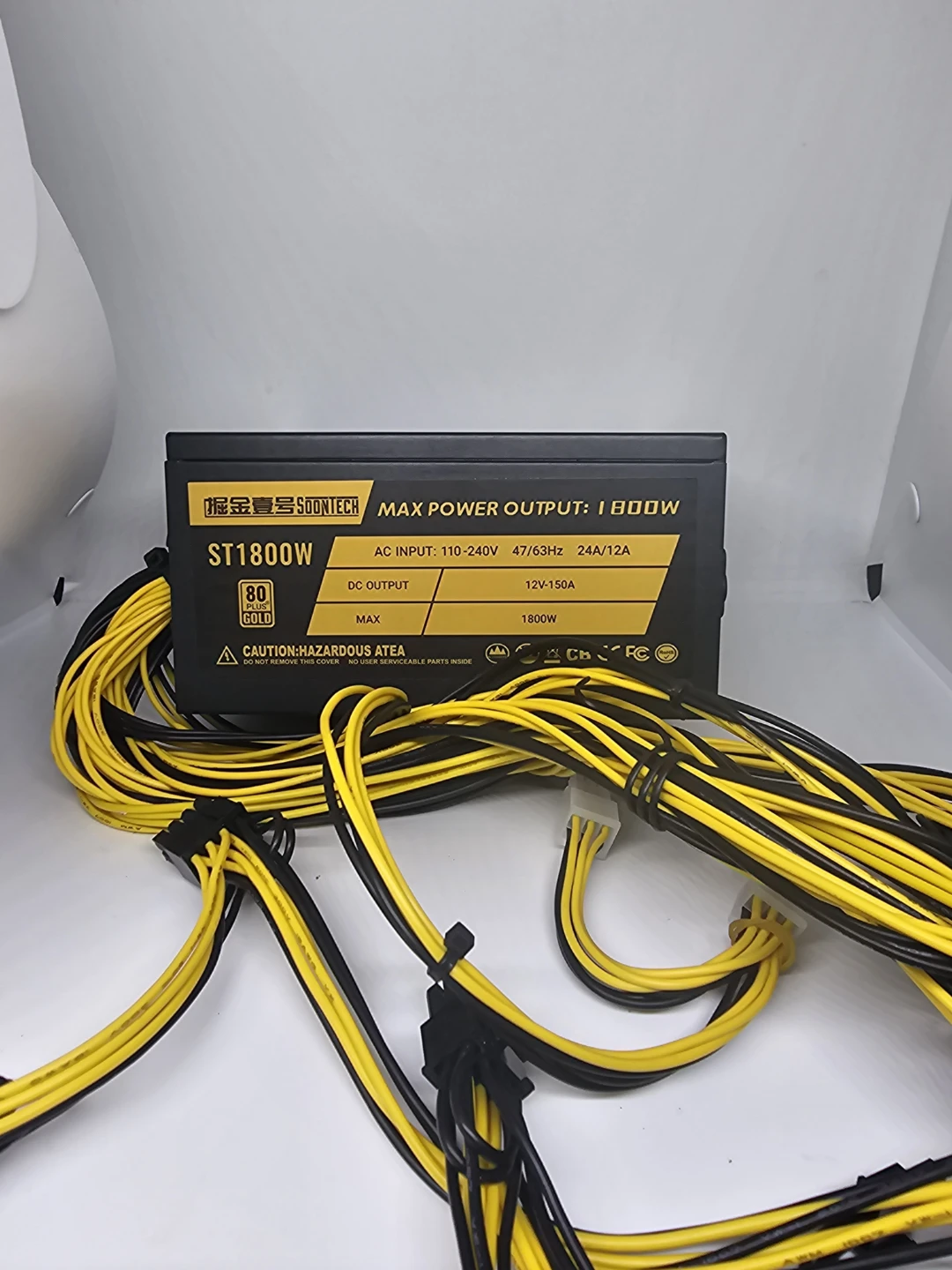 SOONTECH ST1800W 1800W 80 PLUS GOLD Power Supply - photo 2