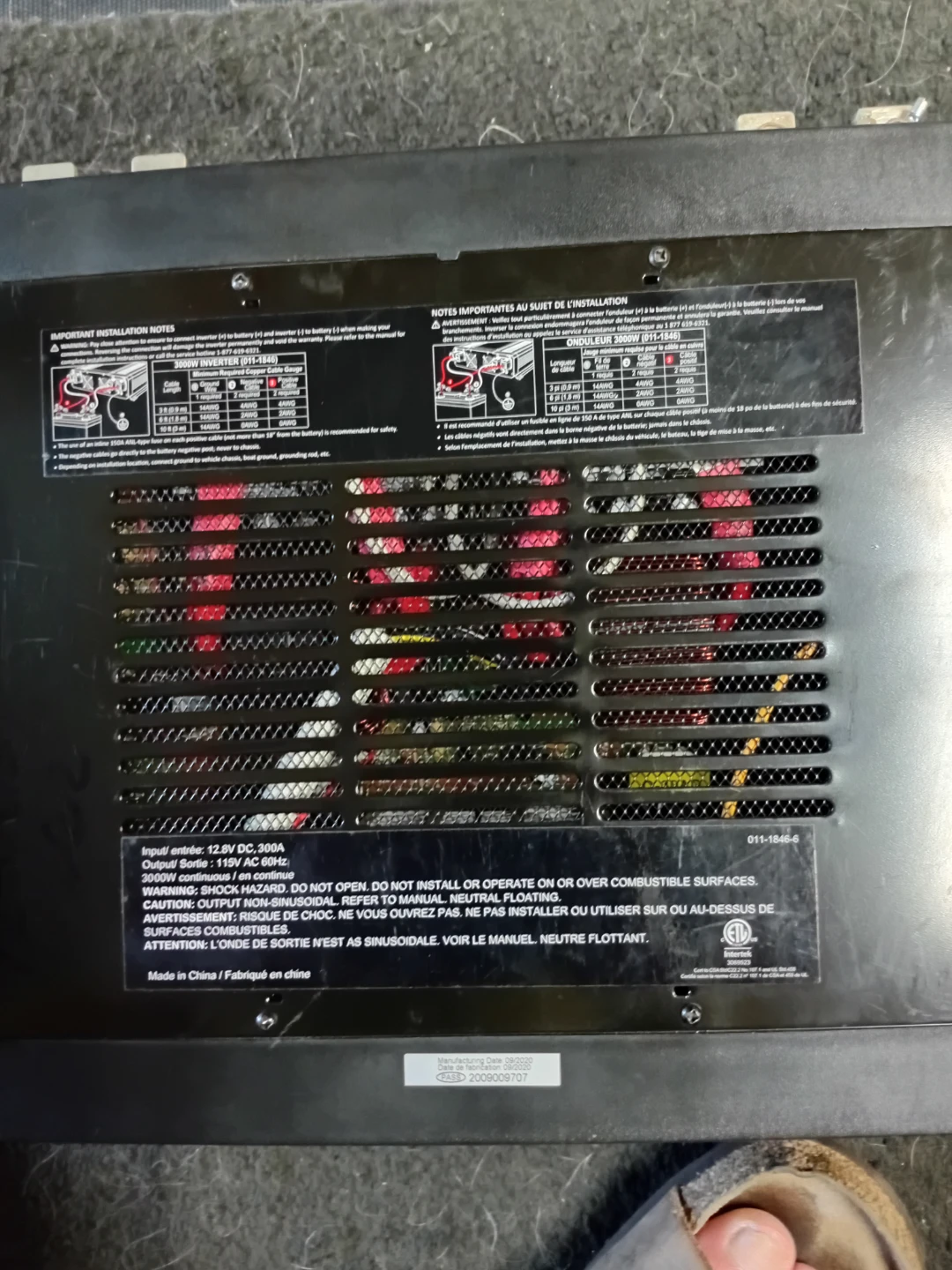 Motomaster Eliminator 3000W Digital Power Inverter - photo 4