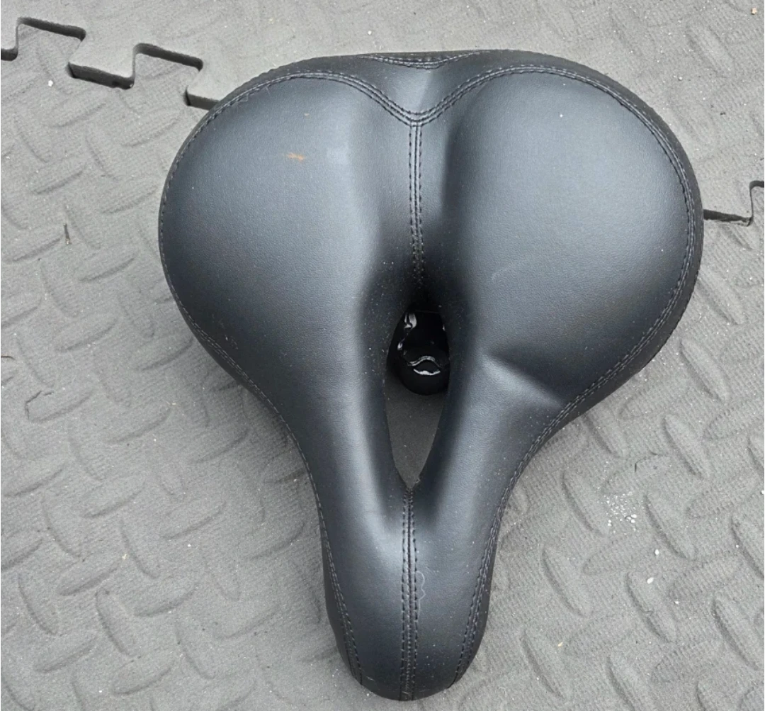 Black Comfort Bicycle Saddle