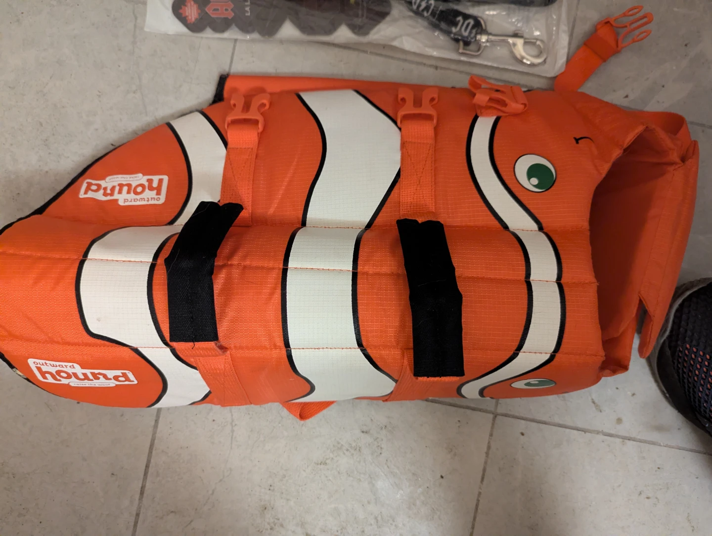 Outward Hound Dog Life Jacket Clownfish XL