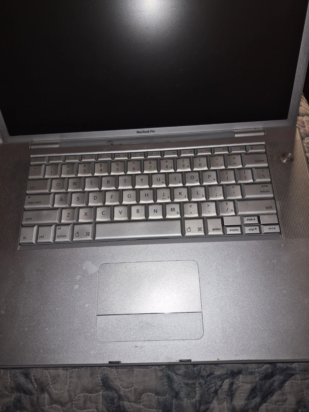 Apple MacBook Pro Laptop - photo 3