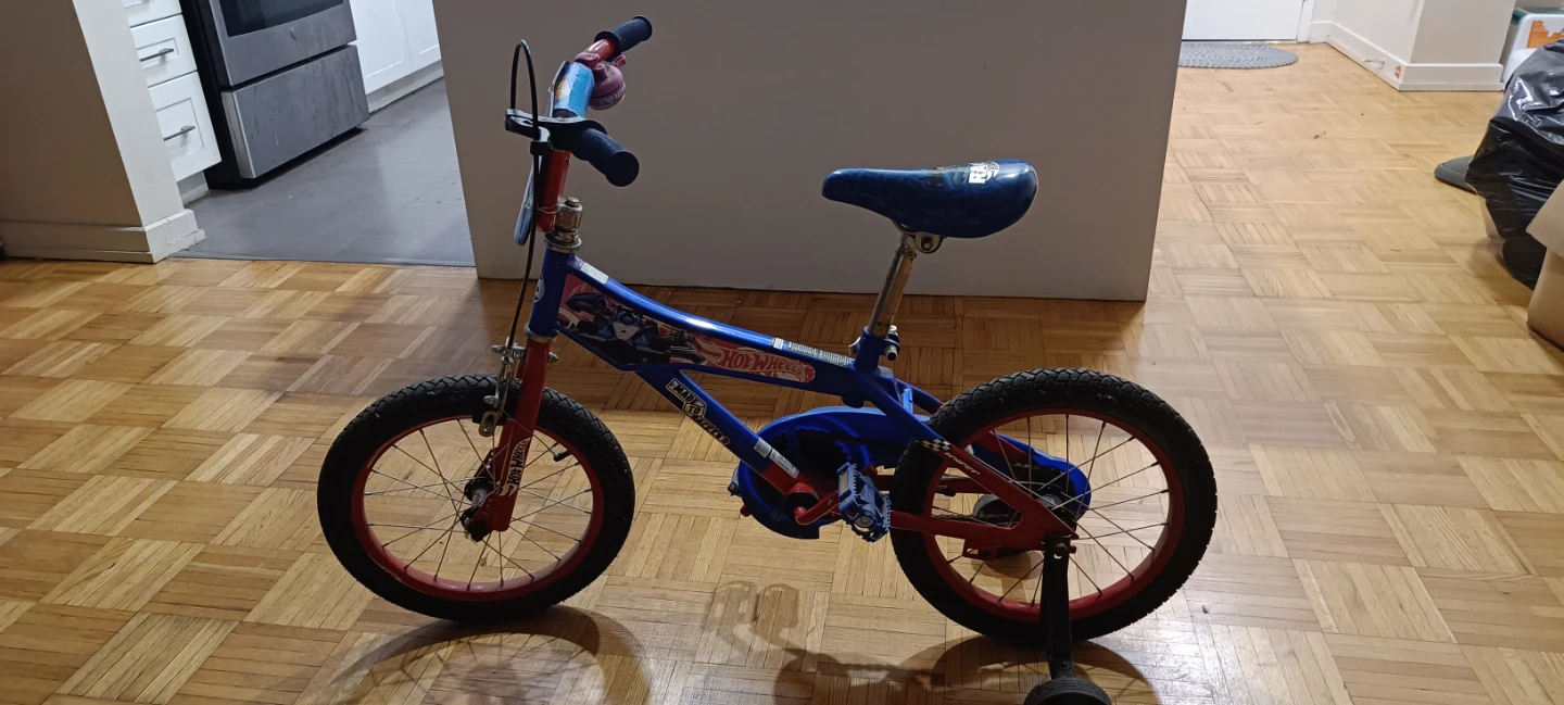 Hot Wheels 16 inch Kids Bike