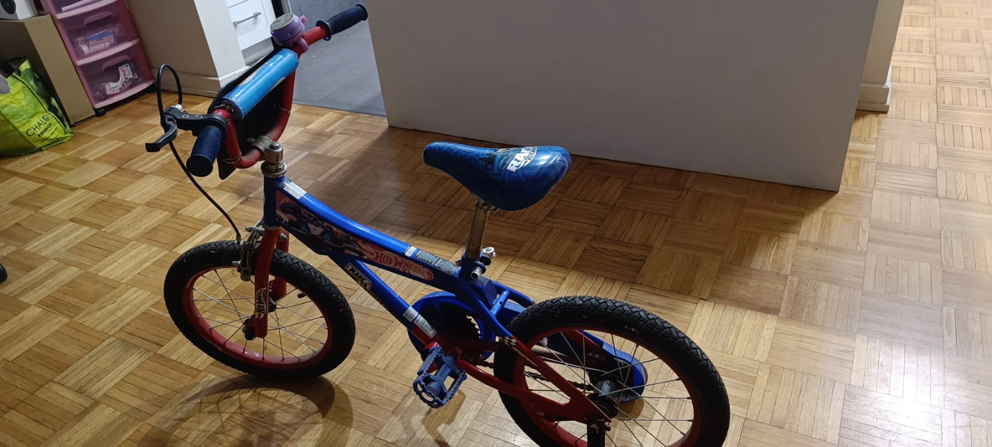 Hot Wheels 16 inch Kids Bike - photo 2