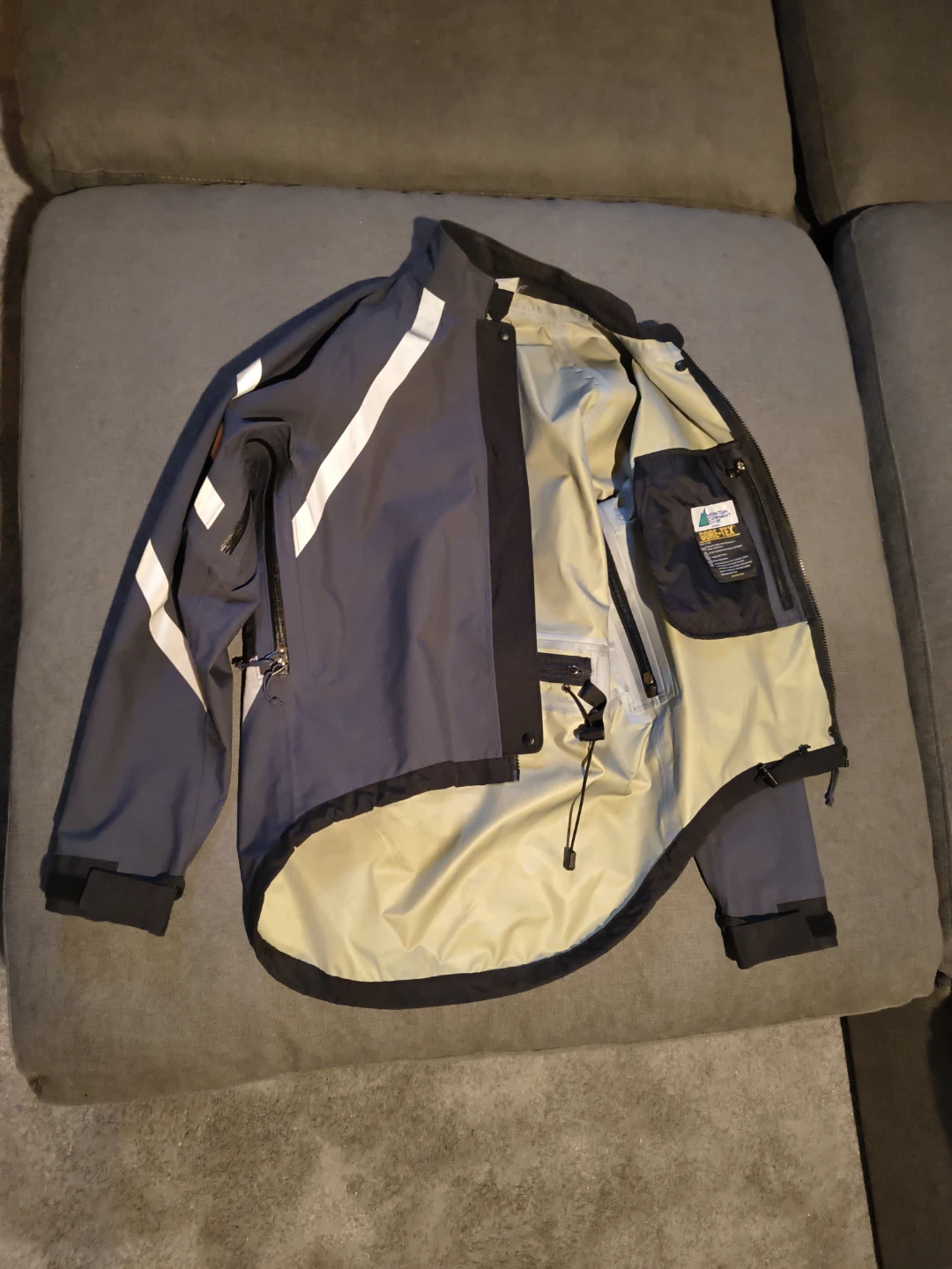MEC Gore-Tech Women's Jacket, Size Medium
