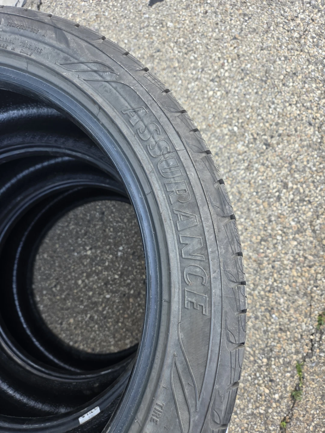 3 tire 235/45R19 Goodyear assurance - photo 3