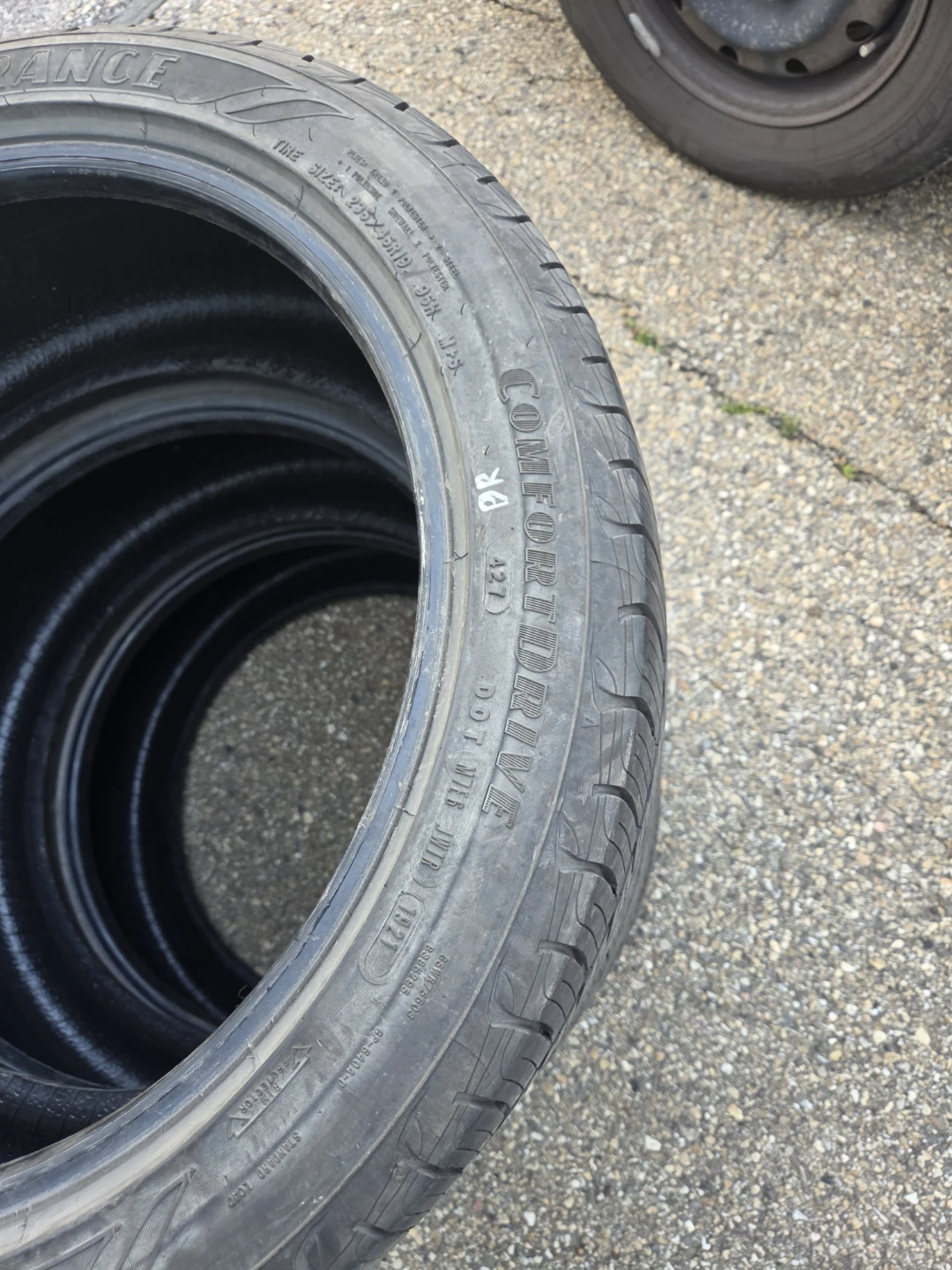 3 tire 235/45R19 Goodyear assurance - photo 4
