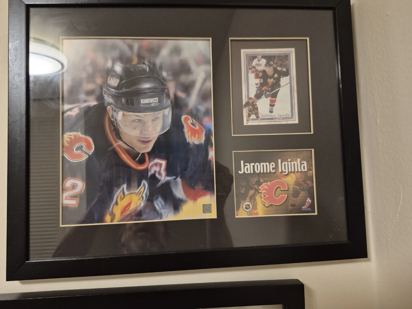 Framed Jarome Iginla Calgary Flames Photo and Card