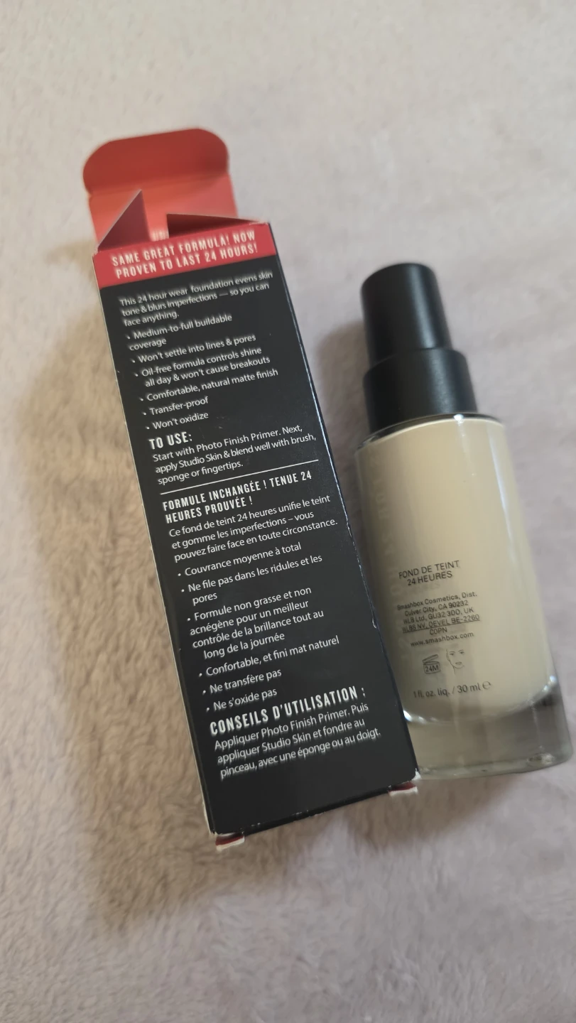 Smashbox Studio Skin 24 Hour Hydra Foundation - 0.1 Very Fair - photo 2