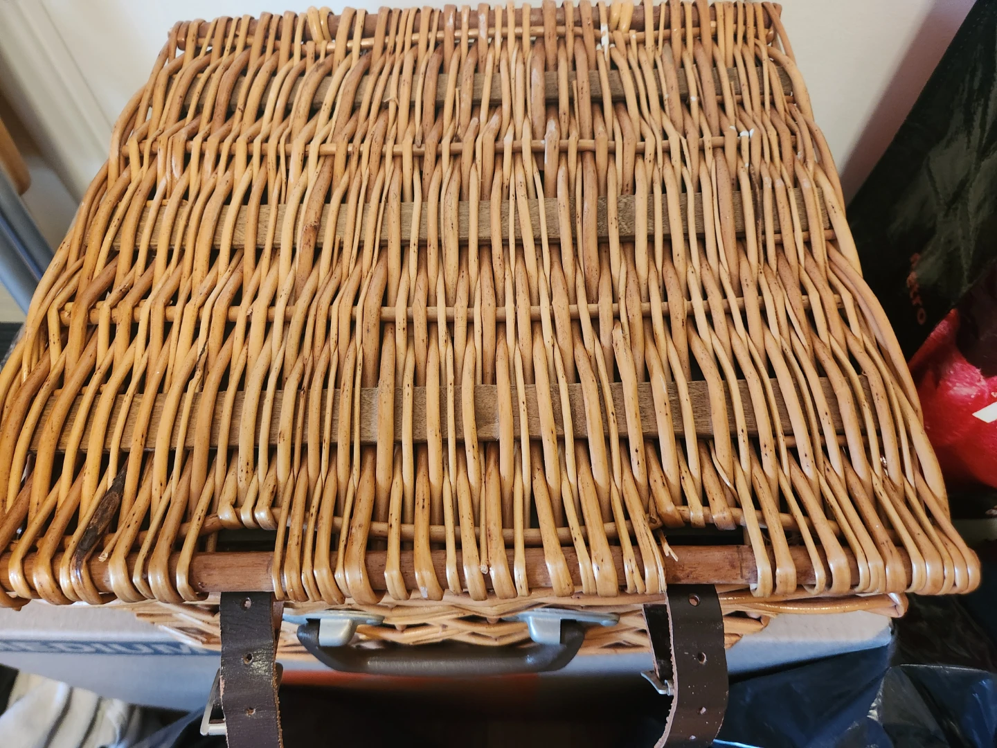 Vintage Brexton Collection Picnic Basket Set - photo 3