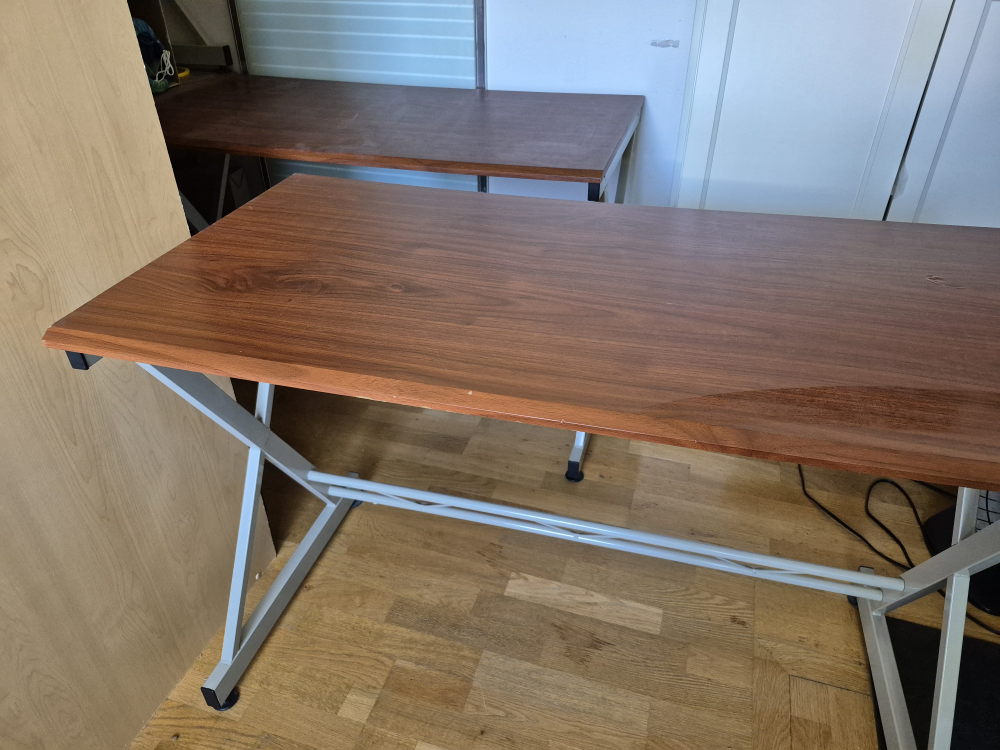 Wood Look grain desk