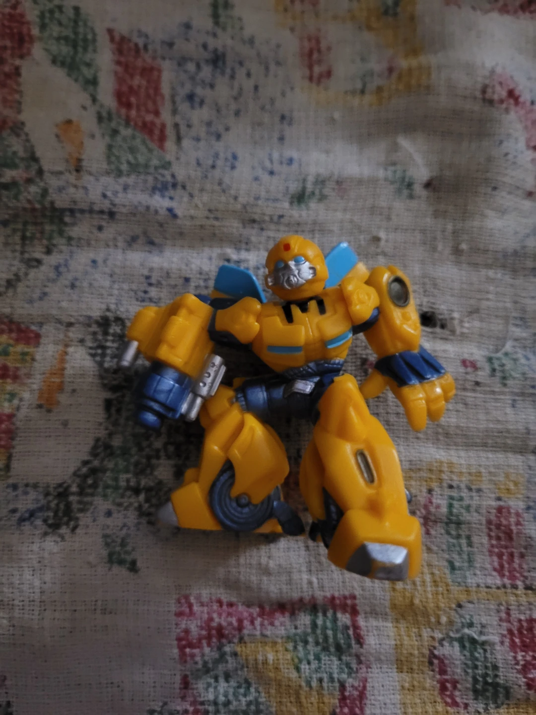 Hasbro Transformers Robot Heroes Bumblebee