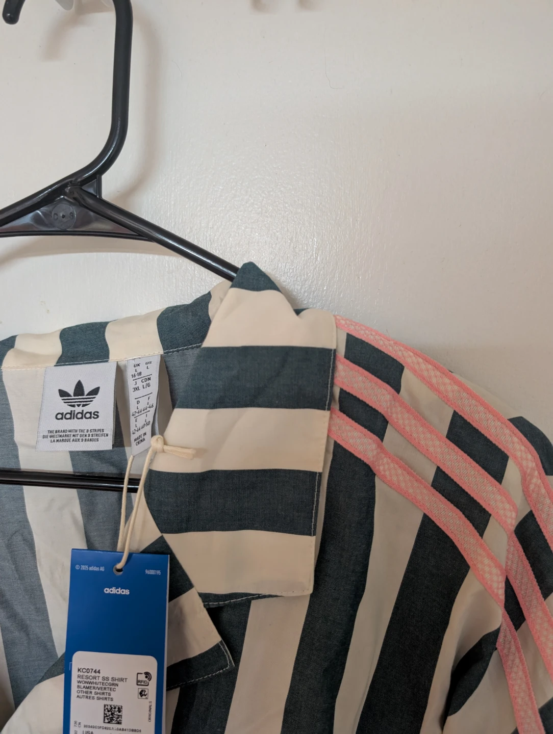 Adidas Resort 3-Stripes Shirt Large- unisex - photo 2