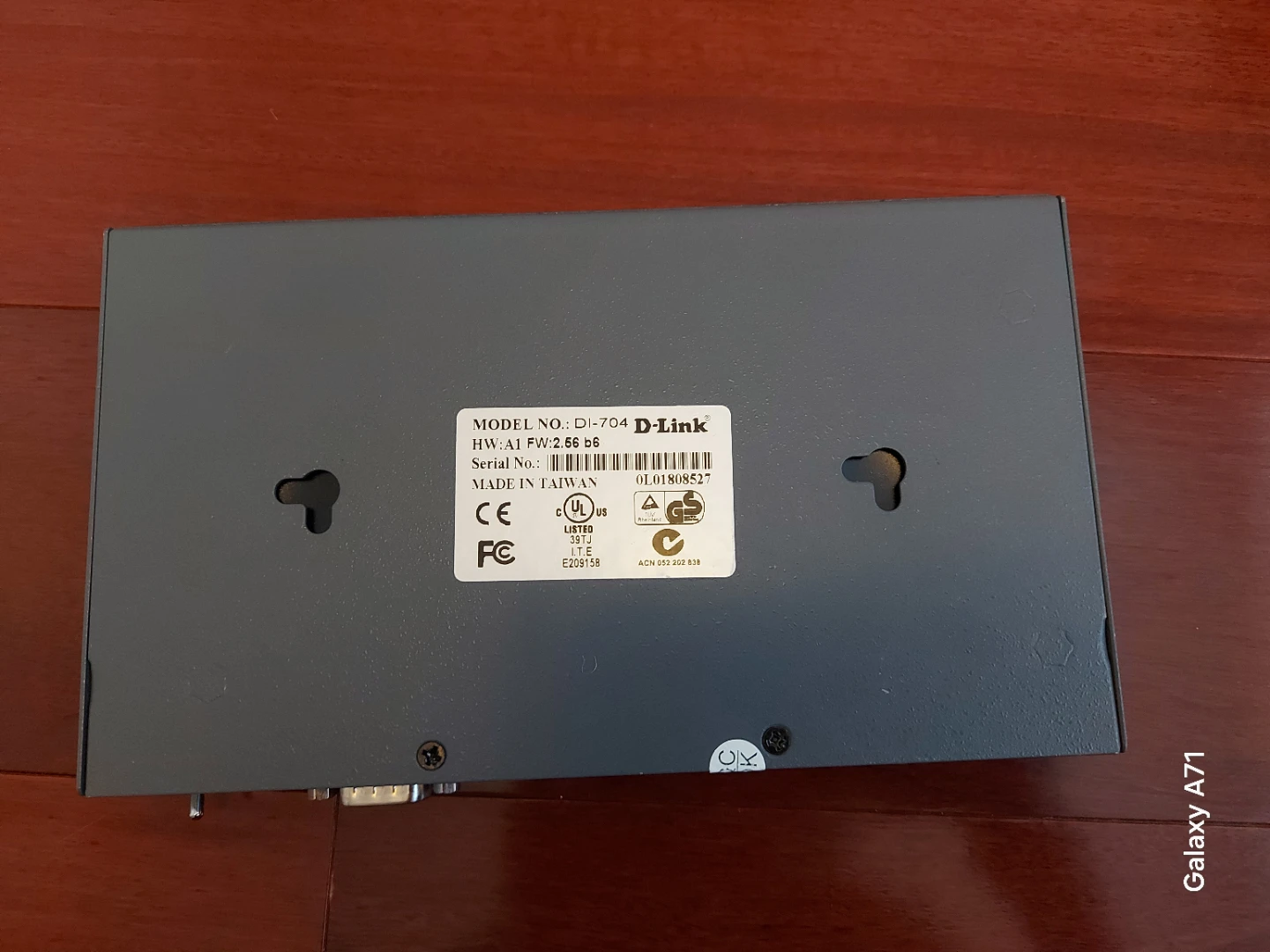 D-Link DI-704 Router / Network Switch - photo 3