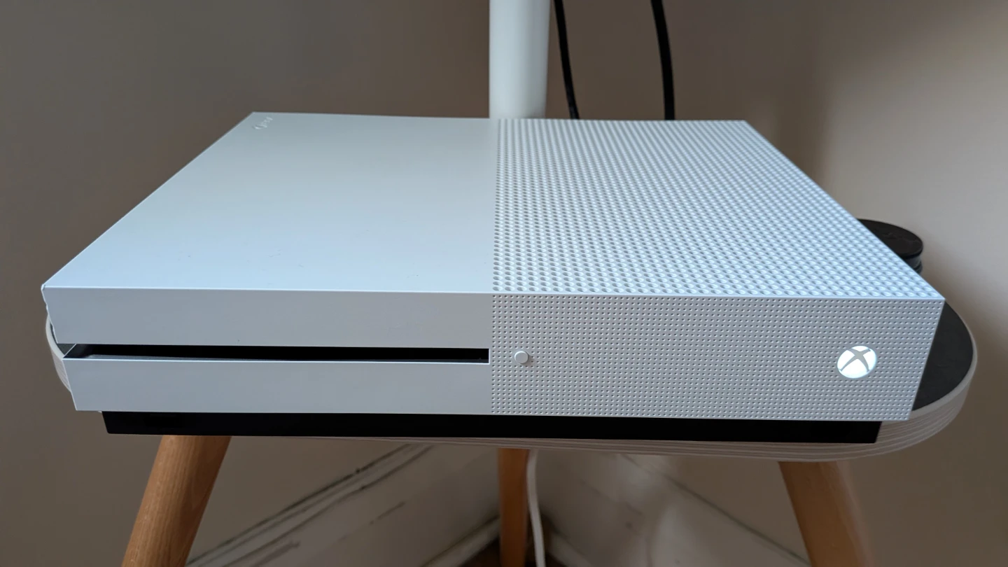 Xbox One S Console with Controller 500gb