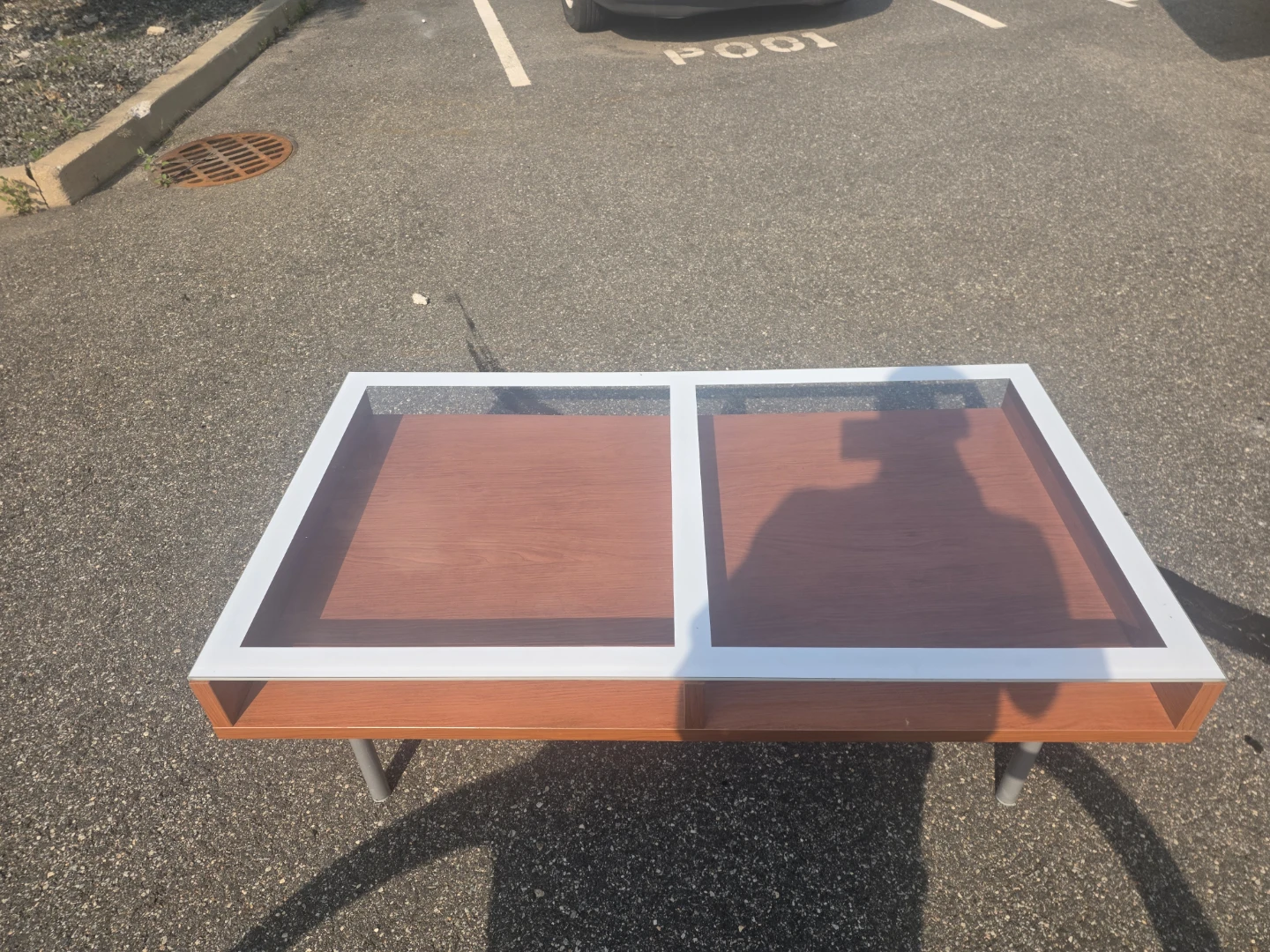 Coffee Table with Wood Grain and Glass Top - photo 3